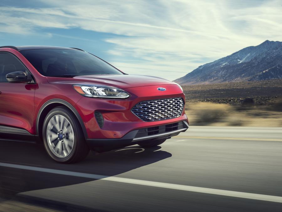 Детали экстерьера Ford Escape Hybrid SE 2019 года  (NA) (фото 3 из 12)